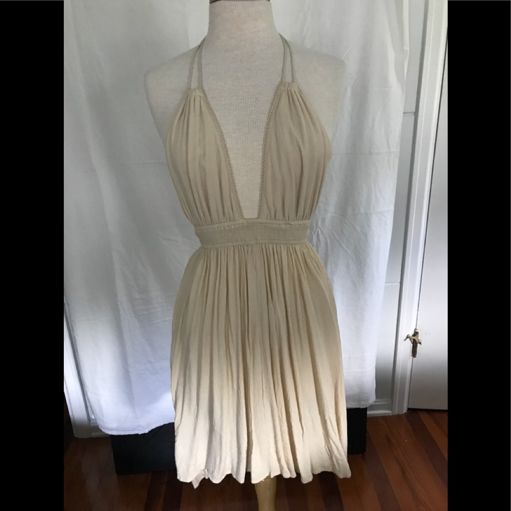 backless dress
